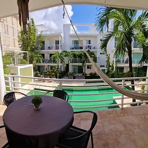  Apartment Poolside Tranquil In